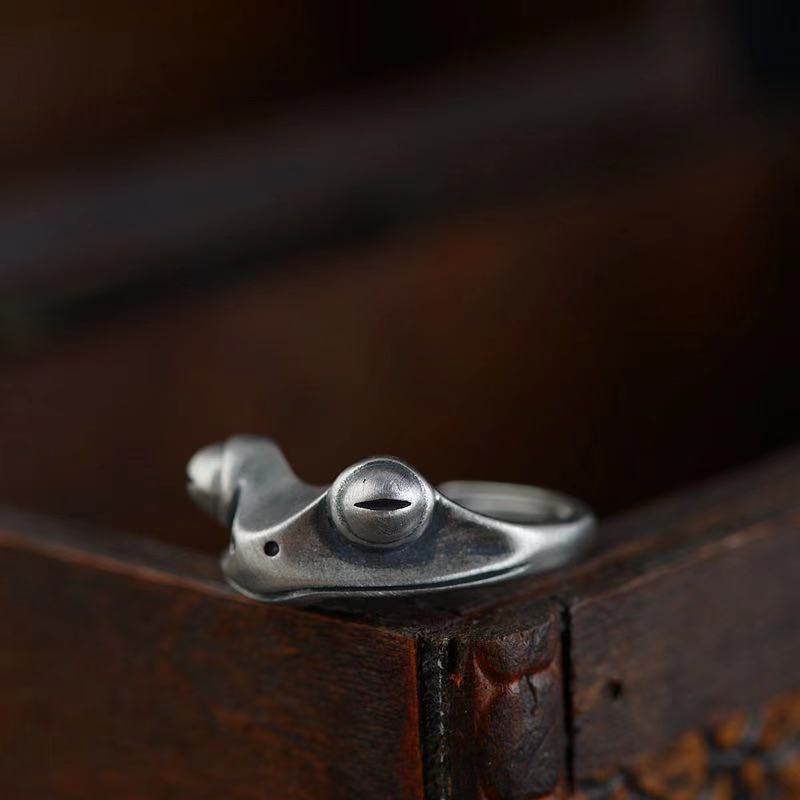 Retro Distressed Frog Ring For - огляд і ціна Men Accessories Drawing